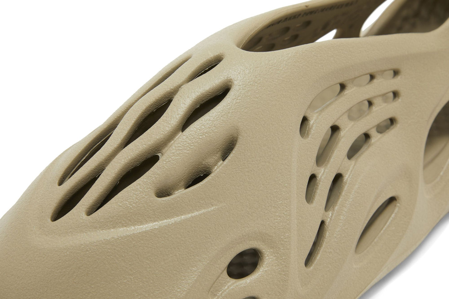 Yeezy Foam RNNR Stone Salt