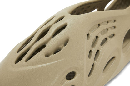 Yeezy Foam RNNR Stone Salt