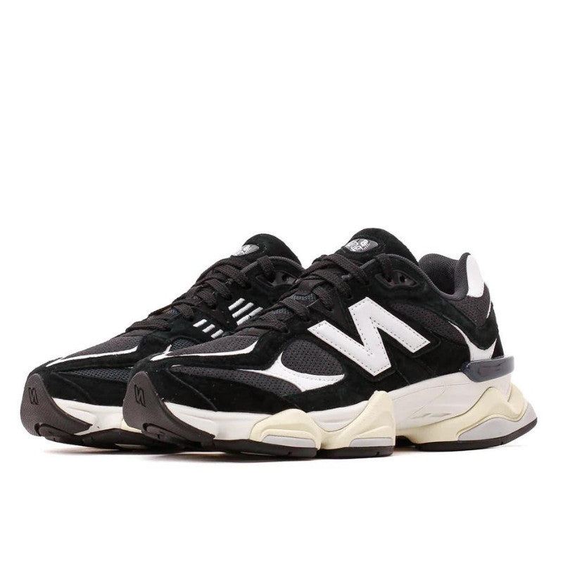 9060 Black White