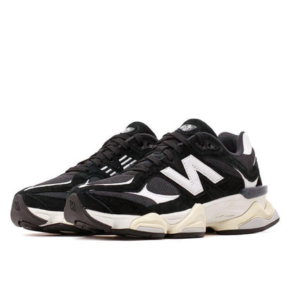 9060 Black White