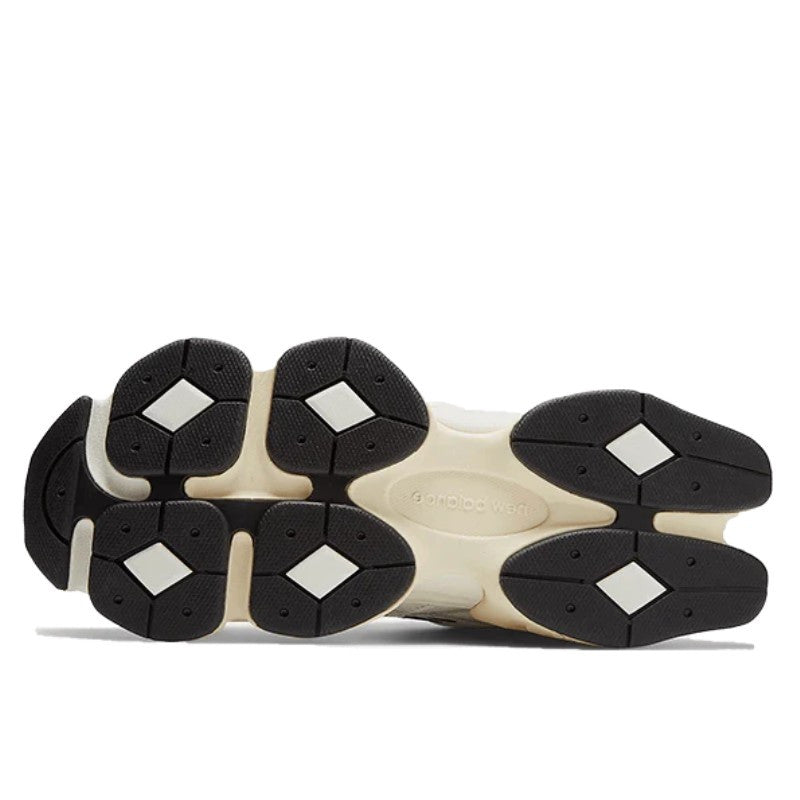 9060 White Black