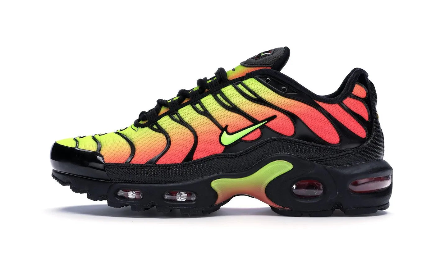 Air Max Plus Black Volt Solar Red - AQ9979-001