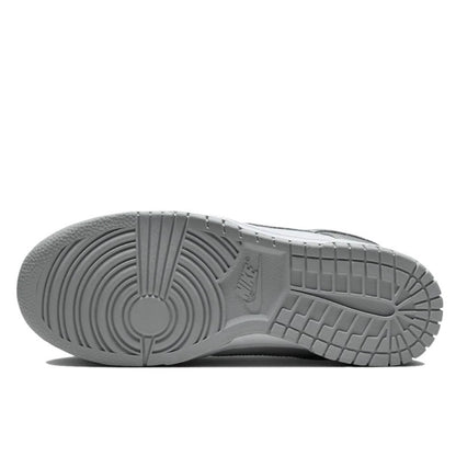 Dunk Low Metallic Silver