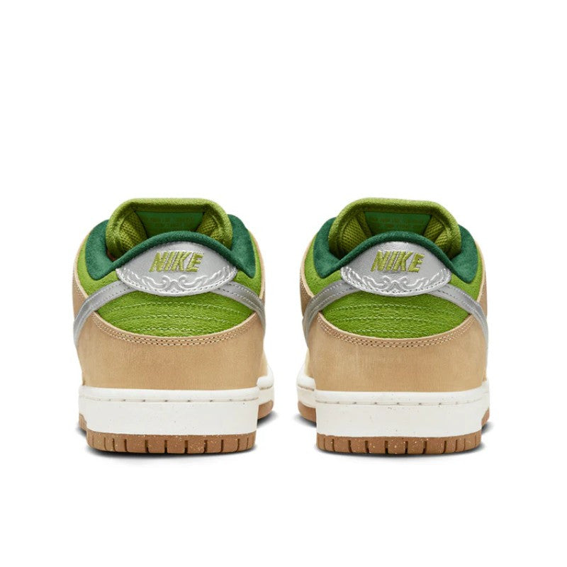 SB Dunk Low Escargot