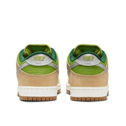 SB Dunk Low Escargot
