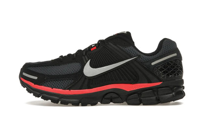 Zoom Vomero 5 Black Metallic University Red - HV2527-002