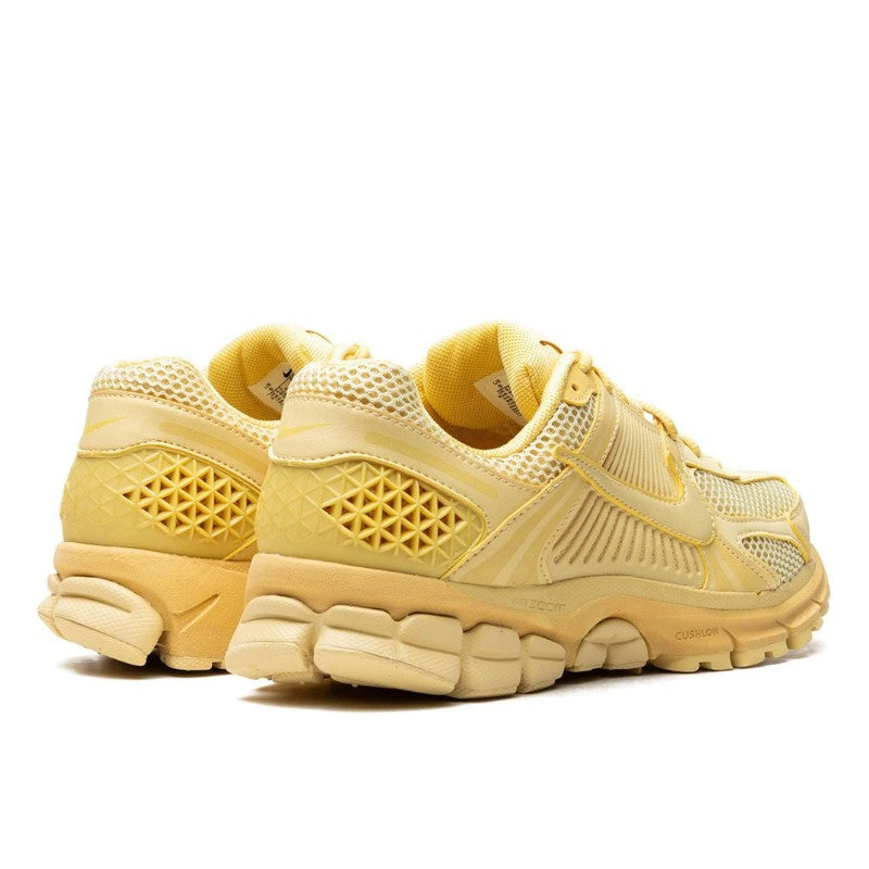 Zoom Vomero 5 Saturn Gold