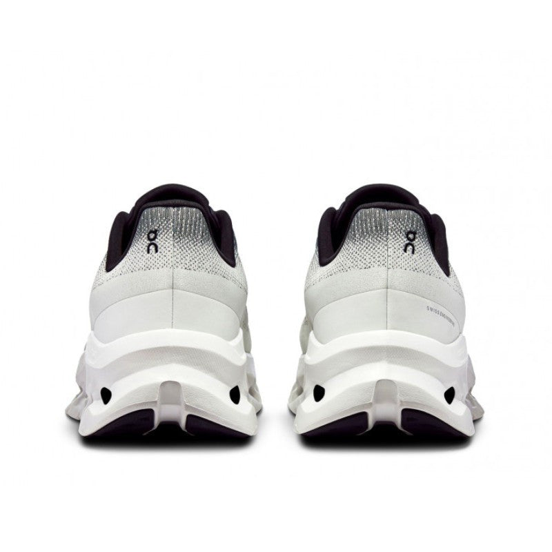 Running Cloudtilt Black Ivory