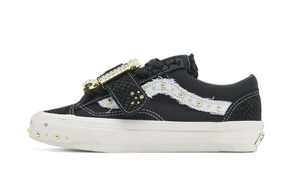 Premium Old Skool 36 Metagirl Buckle Black White - VN000ZAZHAB