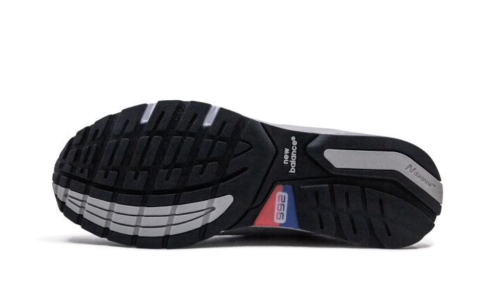 990-v5-black-basketsold