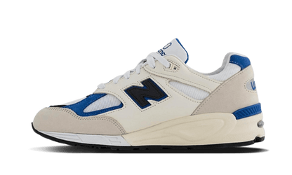 990-v2-made-in-usa-white-blue-basketsold