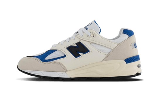 990-v2-made-in-usa-white-blue-basketsold