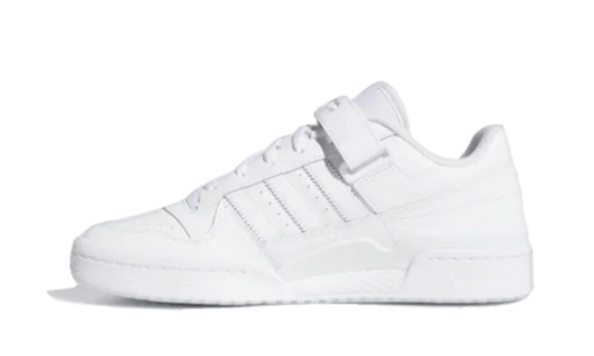 forum-low-triple-white-basketsold