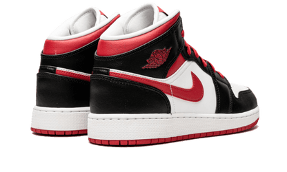 air-jordan-1-mid-very-berry-basketsold