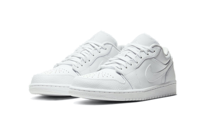 air-jordan-1-low-triple-white-basketsold