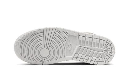 air-jordan-1-mid-sanddrift-basketsold