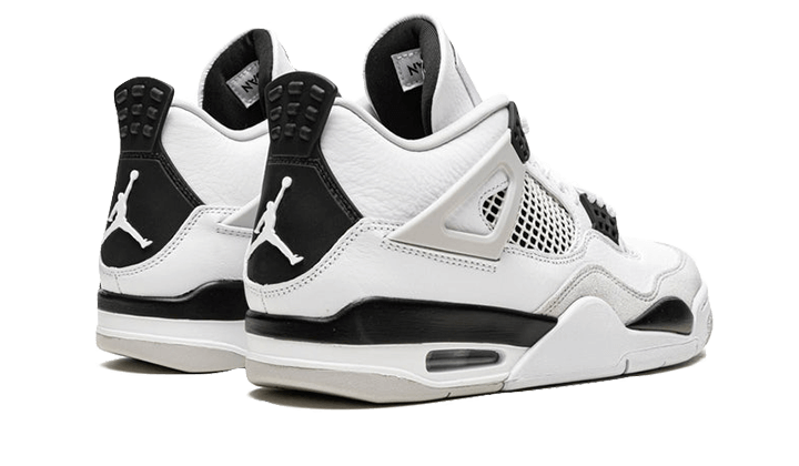 air-jordan-4-military-black-basketsold