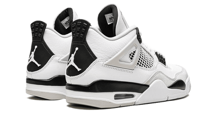 air-jordan-4-military-black-basketsold