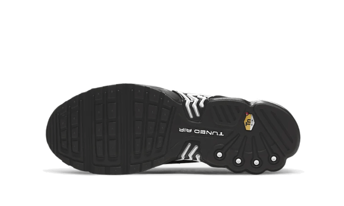 air-max-plus-3-black-white-basketsold