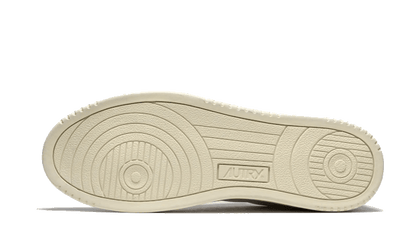 medalist-leather-suede-low-white-navy-basketsold