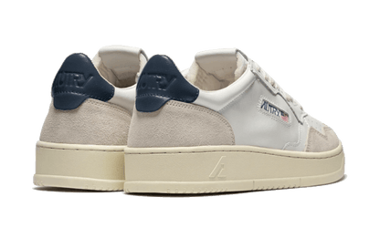 medalist-leather-suede-low-white-navy-basketsold