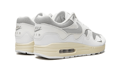 air-max-1-patta-white-grey-basketsold