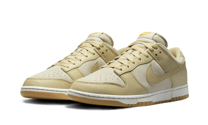 dunk-low-khaki-suede-gum-basketsold