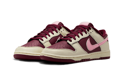 dunk-low-retro-prm-valentines-day-2023-basketsold