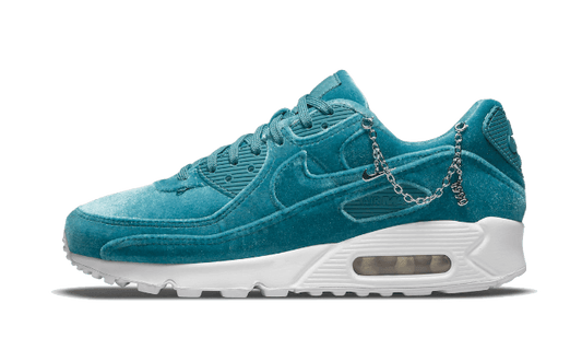 air-max-90-lucky-charms-ash-green-basketsold