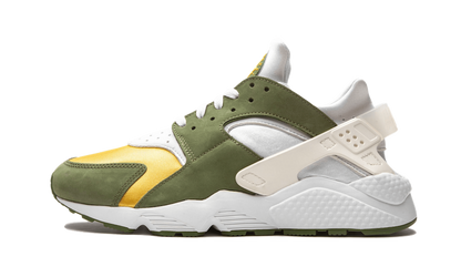 air-huarache-stussy-dark-olive-2021-basketsold