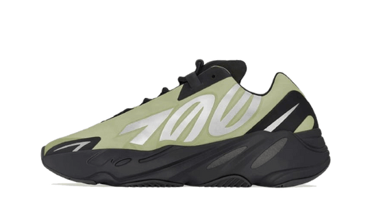 yeezy-700-mnvn-resin-basketsold