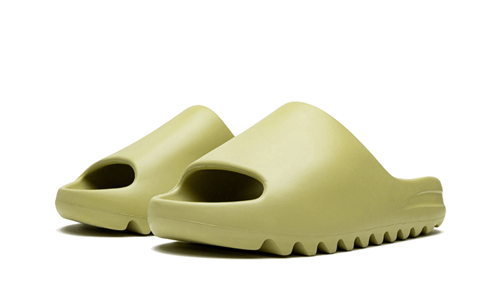 yeezy-slide-resin-first-release-basketsold