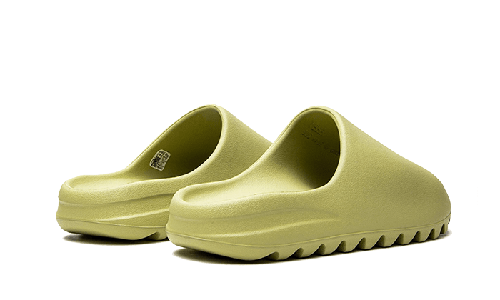 yeezy-slide-resin-restock-pair-basketsold