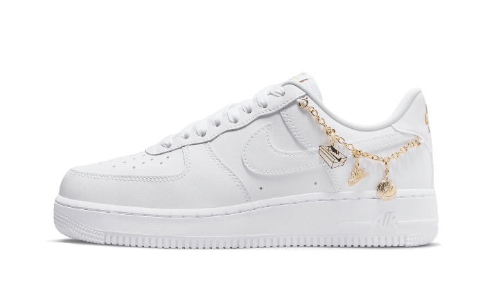 air-force-1-low-lx-lucky-charms-white-basketsold