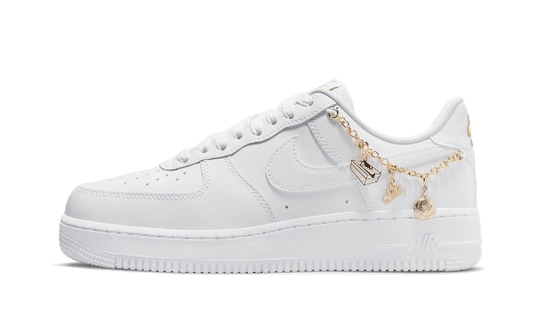 air-force-1-low-lx-lucky-charms-white-basketsold