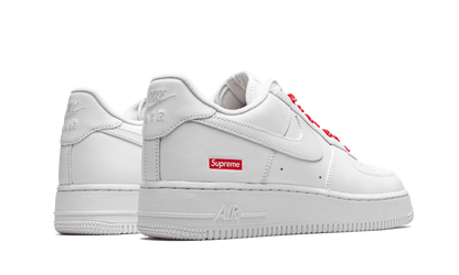 air-force-1-low-white-supreme-basketsold