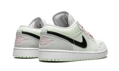 air-jordan-1-low-barely-green-basketsold