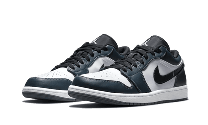 air-jordan-1-low-dark-teal-basketsold