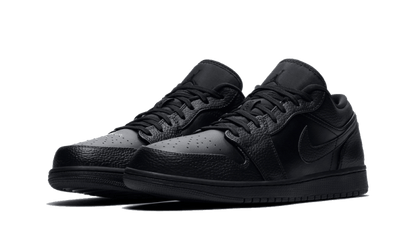 air-jordan-1-low-triple-black-basketsold