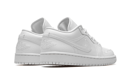 air-jordan-1-low-triple-white-patent-swoosh-2022-basketsold