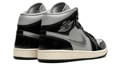 air-jordan-1-mid-black-chrome-basketsold