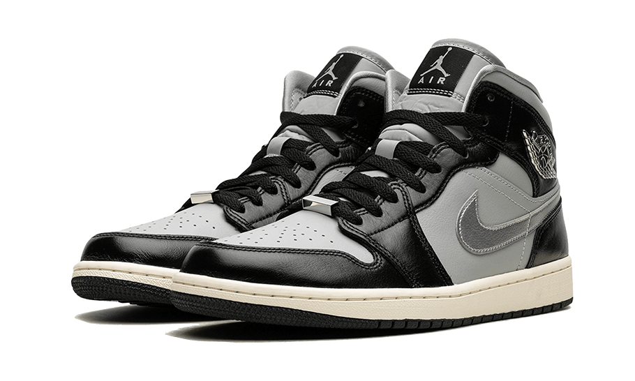 air-jordan-1-mid-black-chrome-basketsold