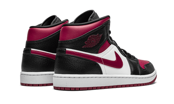 air-jordan-1-mid-bred-toe-basketsold