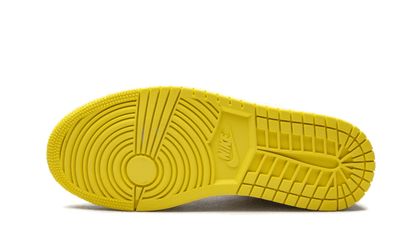 air-jordan-1-mid-se-voltage-yellow-basketsold