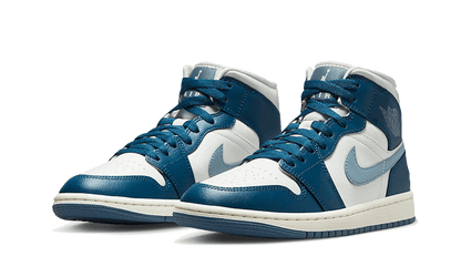 air-jordan-1-mid-sky-j-french-blue-basketsold