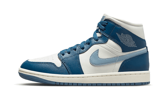 air-jordan-1-mid-sky-j-french-blue-basketsold