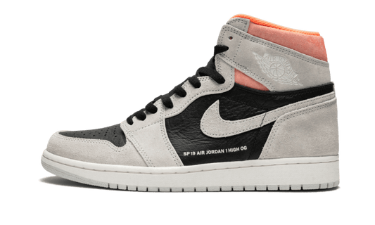 air-jordan-1-retro-high-neutral-grey-hyper-crimson-basketsold