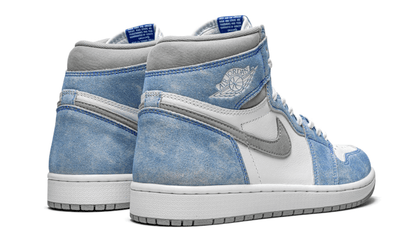 air-jordan-1-retro-high-og-hyper-royal-basketsold