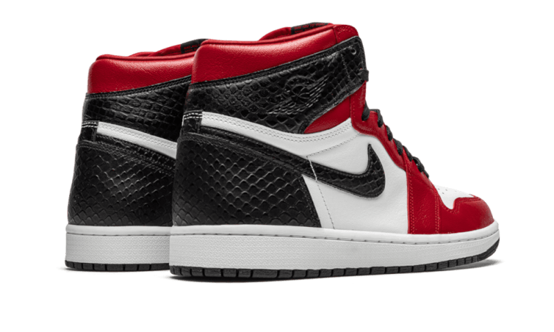 air-jordan-1-retro-high-satin-snake-chicago-basketsold