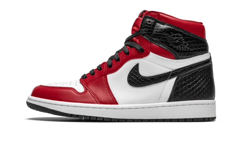 air-jordan-1-retro-high-satin-snake-chicago-basketsold